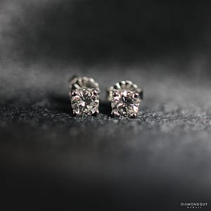 1.2g 14KWG 0.92ctw DIAMOND STUD EARRINGS