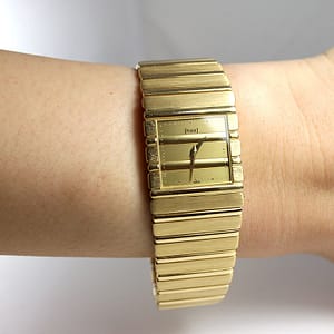 Piaget Men's Polo 18K Yellow gold 25mm Watch 7131 c701